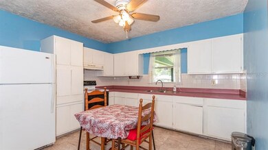 8438 Radio Ln, Tampa, FL 33619 - photo 2