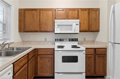 1525 & 1527 W Northwest Blvd, Winston Salem, NC 27104 - photo 4