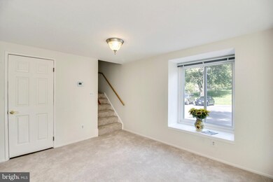 9405 Chadburn Place, Montgomery Village, MD 20886 - photo 6