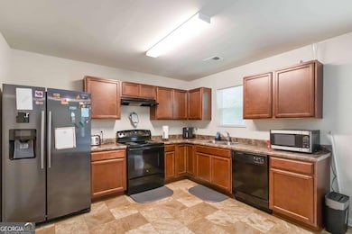 5622 Laurel Ridge Dr, East Point, GA 30344 - photo 4