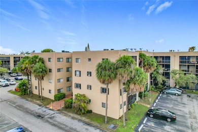 8635 NW 8th St unit 103, Miami, FL 33126 - photo 3
