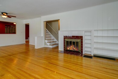 1624 Barrington Rd, Columbus, OH 43221 - photo 5