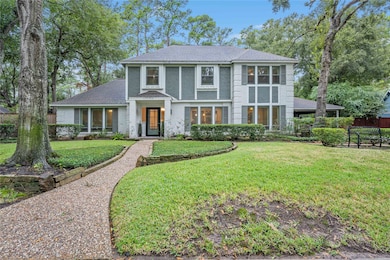 Discover modern living in this stunning 4-bedroom home in Lakewood Forest, boasting a prime location that offers convenient access to shopping, dining, and entertainment venues.