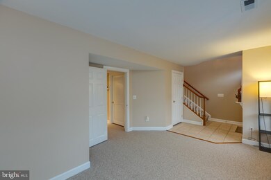 16507 Steerage Cir, Woodbridge, VA 22191 - photo 6