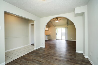 8615 Easter St, Houston, TX 77088 - photo 5