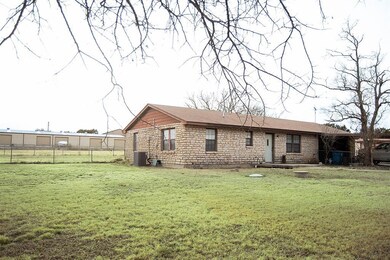 6716 Hamilton Ct, Weatherford, TX 76087 - photo 2