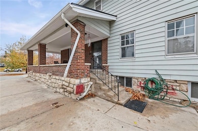 309 N Van Brunt Blvd, Kansas City, MO 64123 - photo 4