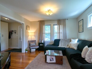 43 Warwick Rd unit 1, Watertown, MA 02472 - photo 5