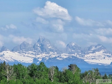 1560 E Rim Loop Rd, Ashton, ID 83420 - photo 3