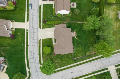 12120 Bears Way, Fishers, IN 46037 - photo 5