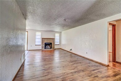 1109 Lapwing Rd, Edmond, OK 73003 - photo 4