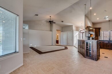 Family/Kitchen