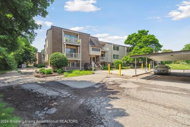03-523-Bainbridge-Dr-#40-East-Lansing-MI