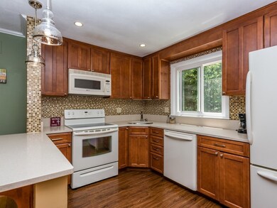 63 Lionel Ave unit E, Waltham, MA 02452 - photo 6