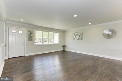 5801 Alan Dr, Clinton, MD 20735 - photo 4