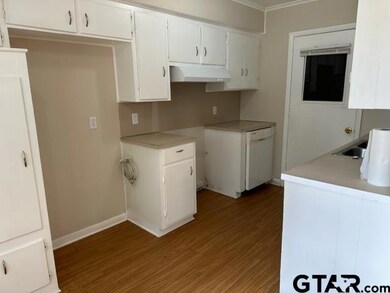 2817 Anita Ln, Tyler, TX 75701 - photo 5