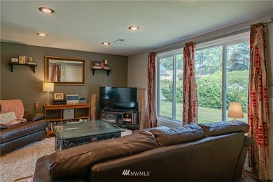 1214 N Baker Ave, East Wenatchee, WA 98802 - photo 5