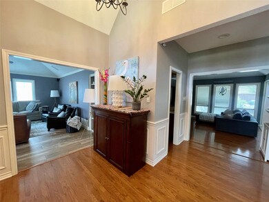 2201 Edgewater Ct, Bedford, TX 76021 - photo 4