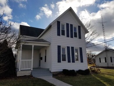 218 W Franklin St, Berne, IN 46711 - photo 2