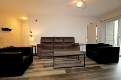 2455 Campus View Cir unit 203, Harrisonburg, VA 22801 - photo 5