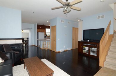 2783 Crinkle Root Dr unit 503, Fitchburg, WI 53711 - photo 3