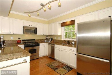 17412 Kirstin Ct, Olney, MD 20832 - photo 5