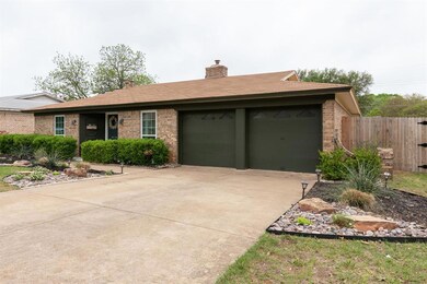 1029 Atlanta Dr, Bedford, TX 76022 - photo 3