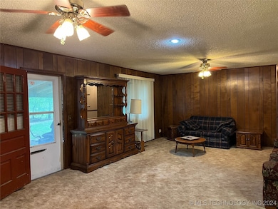 Lliving room