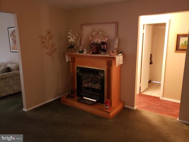 15 Pinecrest Dr, Woodbury, NJ 08096 - photo 2