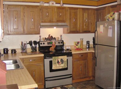 267 Leisure Ln, Burnsville, NC 28714 - photo 7