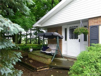 Exterior Front Covered front porch