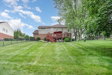 Huge Fenced Rear Yard