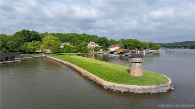 Iconic Estate on the 38 mm of Lake of the Ozarks