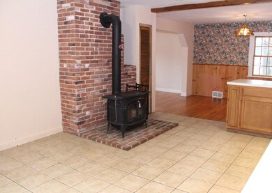 1079 Worcester Rd, Barre, MA 01005 - photo 7