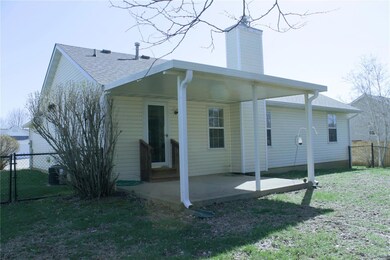 112 Ridge Dr, Maryville, IL 62062 - photo 3