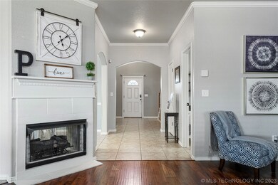 831 W 148th St S, Glenpool, OK 74033 - photo 4