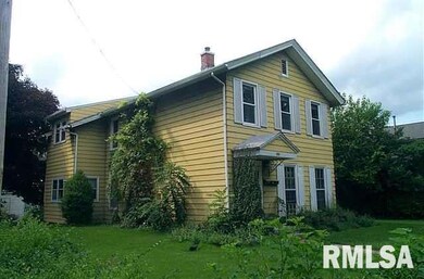 1120 College Ave, Davenport, IA 52803 - photo 2
