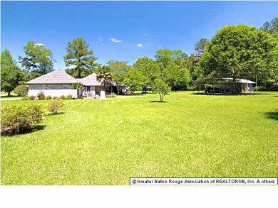 3 BEDROOM W/ 2 BATHS PLUS AN OFFICE ON NEARLY 1.5 
