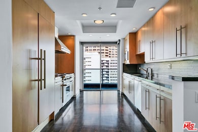 Blair House unit 1005, Los Angeles, CA 90024 - photo 5