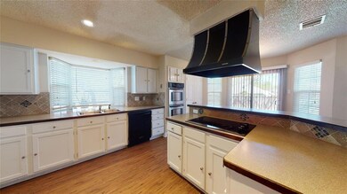 1509 Columbus Dr, Rowlett, TX 75089 - photo 6