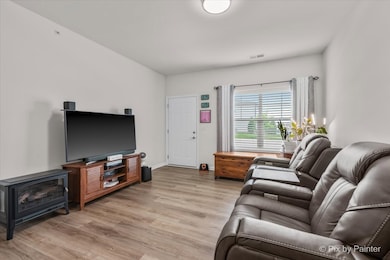 231 S Walnut St, Cortland, IL 60112 - photo 5