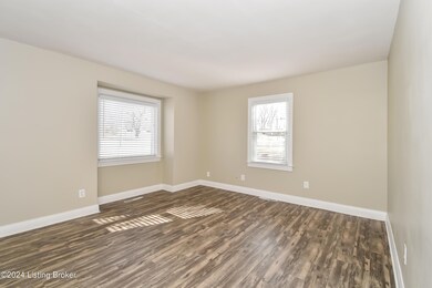 002-photo-living-room-6749969