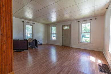 548 E Beaver St, Mercer, PA 16137 - photo 7