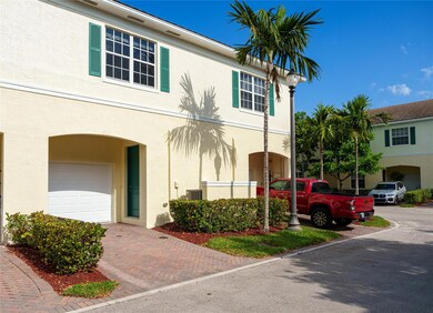 1 car garage and entry way.
