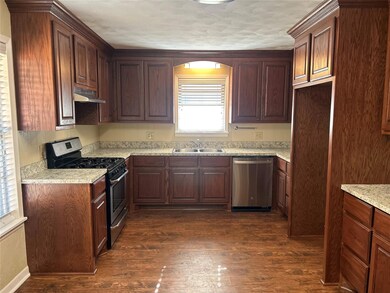 1619 W Acheson St, Denison, TX 75020 - photo 4