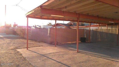 Casa Grande 3 unit carport