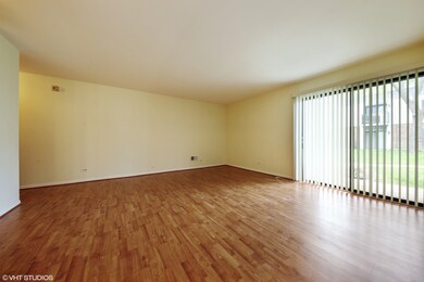 Enjoy Warmth & Appearance Of Wood Laminate Floorin