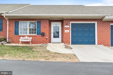 221 Sunbrook Ln unit 73, Hagerstown, MD 21742 - photo 2