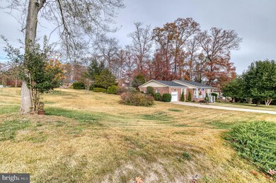 18498 Running Pine Ct, Triangle, VA 22172 - photo 7