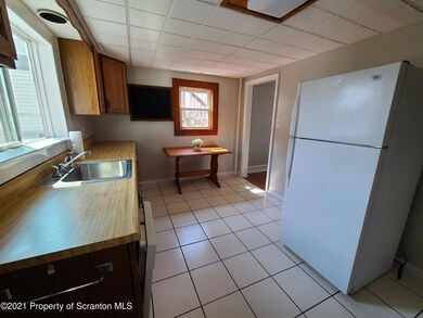 762 E Drinker St, Dunmore, PA 18512 - photo 6